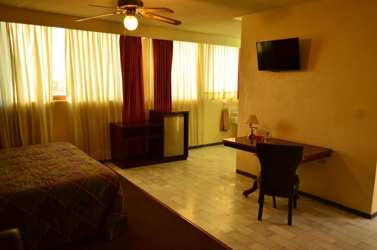 Hotel Flamingo Kristal Irapuato Exterior foto